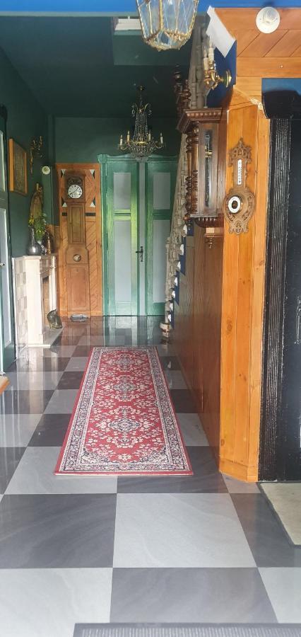 Apartmán Dom Pod Orlimi Skalami - Blisko Zamku Czocha Leśna Exteriér fotografie